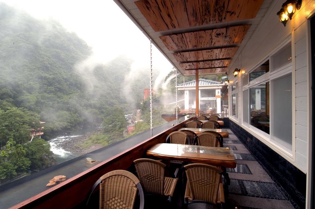 Apartamento Sun Moon Bed& Breakfast Wulai Exterior foto