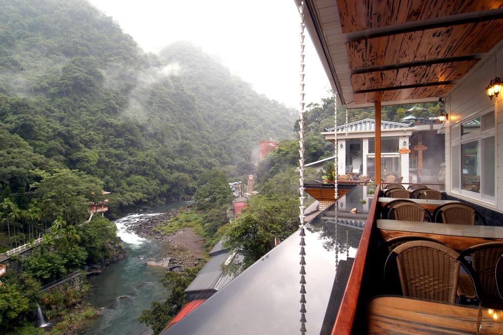 Apartamento Sun Moon Bed& Breakfast Wulai Exterior foto